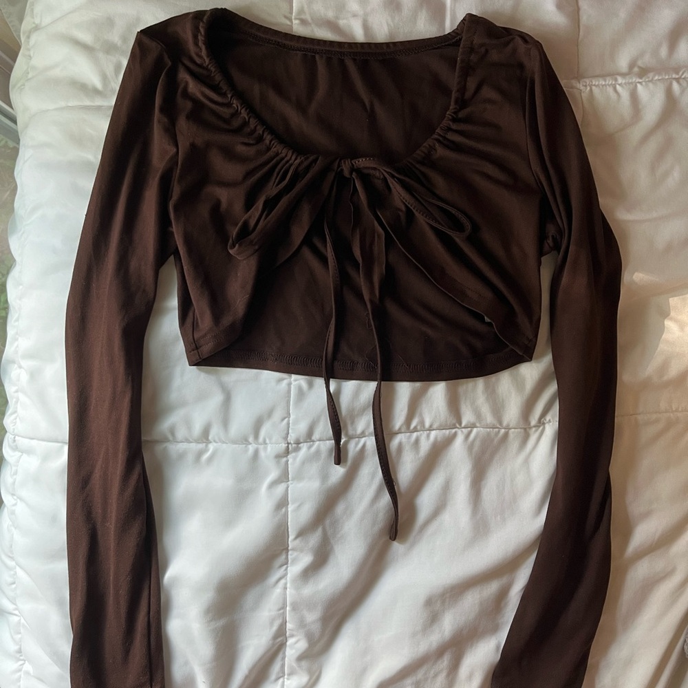 SHEIN front tie long sleeve crop top